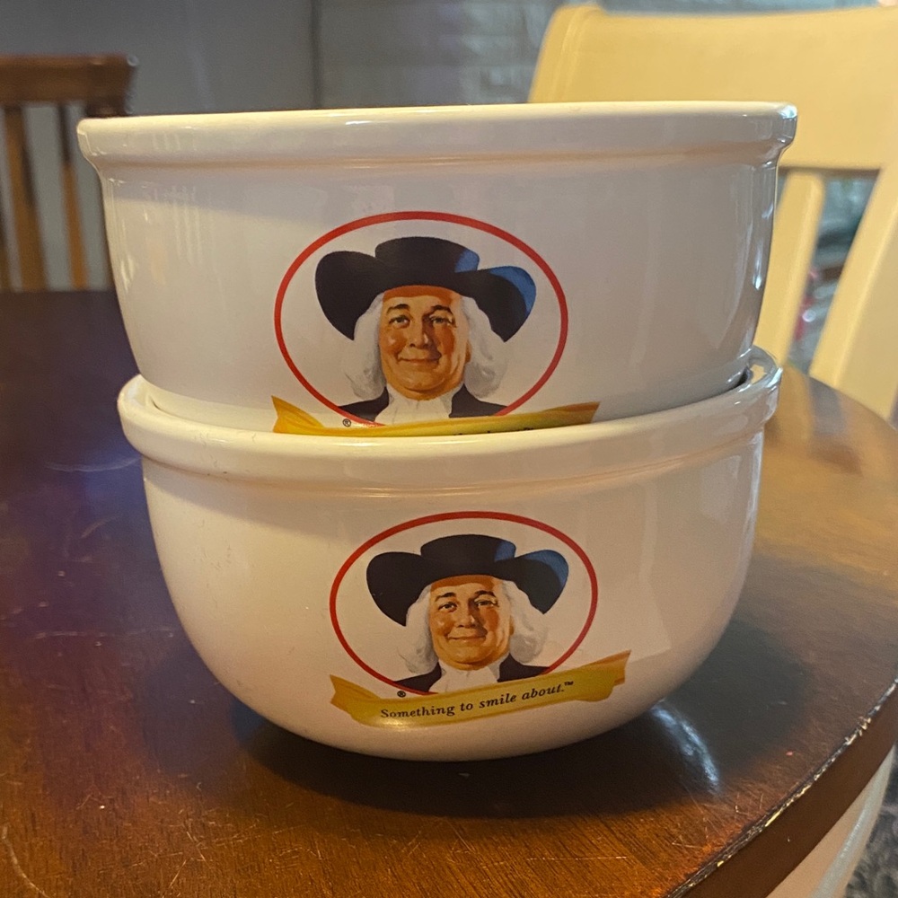 The Quaker Oats Company 2005 cereal/soup bowls set of 2